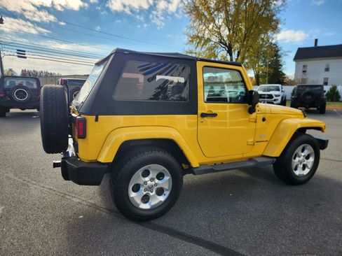 Used 2015 Jeep Wrangler Sahara w/ Connectivity Group image 16