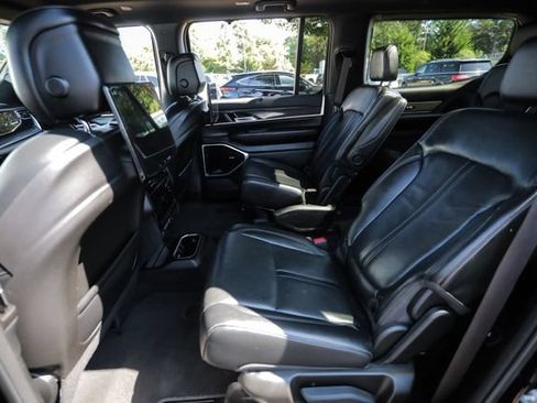 Used 2022 Jeep Wagoneer Series III w/ Premium Group I AWD/4WD image 77