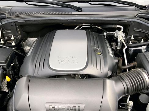 Used 2022 Dodge Durango R/T w/ Tow 'N Go Package AWD/4WD image 28