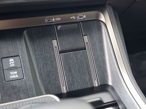 Certified 2024 Lexus GX 550 image 30