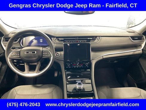 Certified 2023 Jeep Grand Cherokee Laredo w/ Luxury Tech Group I AWD/4WD image 32
