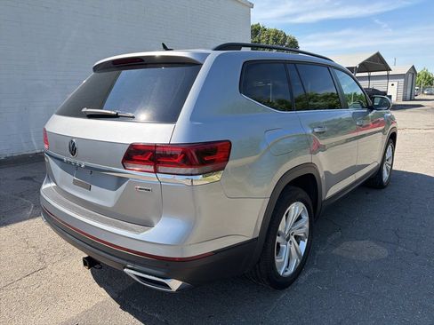 Used 2021 Volkswagen Atlas SE AWD/4WD image 2