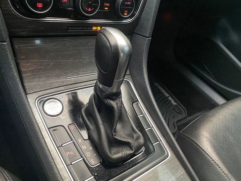 Used 2017 Volkswagen Passat 1.8T SE image 17