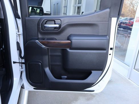 Certified 2020 GMC Sierra 1500 SLT w/ Driver Alert Package I image 34