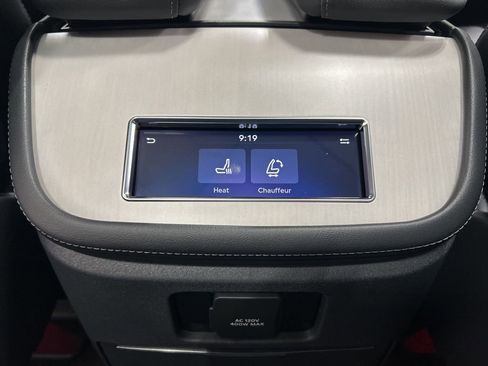 New 2026 Lincoln Navigator Reserve w/ Jet Appearance Package AWD/4WD image 32