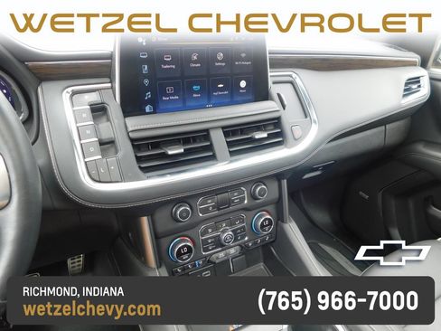 Used 2023 Chevrolet Suburban Premier w/ Advanced Technology Package AWD/4WD image 45