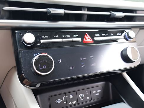 Used 2025 Hyundai Tucson SEL AWD/4WD image 19