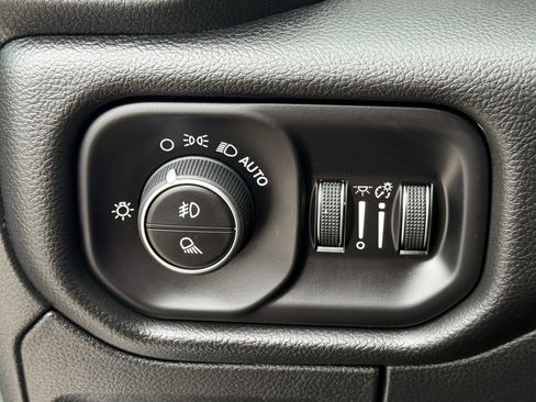 Used 2025 RAM 1500 Laramie w/ Sport Appearance Package AWD/4WD image 25