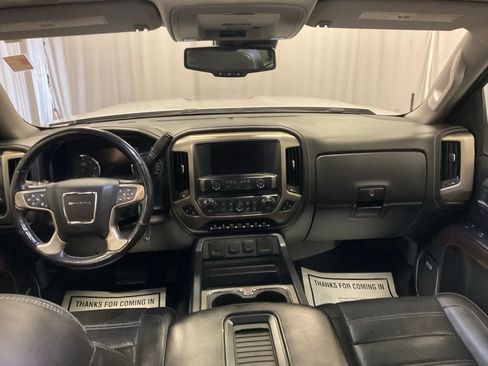 Used 2017 GMC Sierra 1500 Denali w/ Denali Ultimate Package AWD/4WD image 4