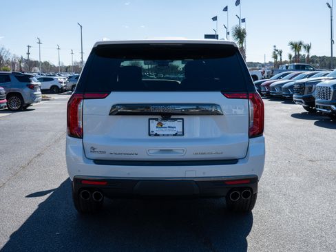 Used 2023 GMC Yukon Denali Ultimate image 4