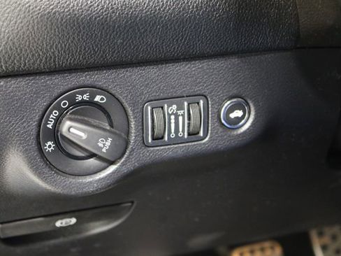 Used 2015 Dodge Challenger R/T Scat Pack RWD image 10