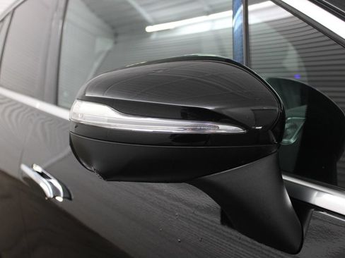 Used 2023 Mercedes-Benz EQS 450+ SUV image 13