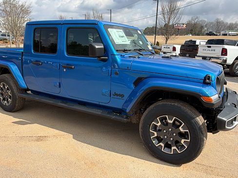 New 2026 Jeep Gladiator Sport image 5