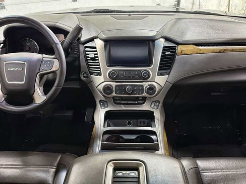 Used 2017 GMC Yukon Denali AWD/4WD image 27