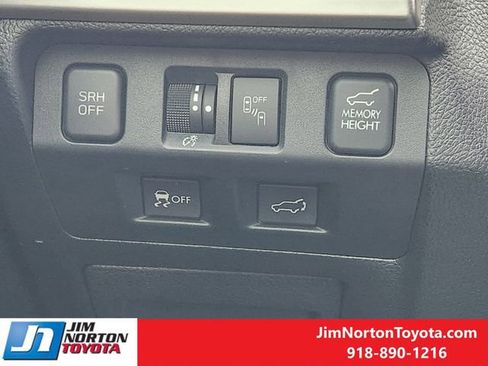 Used 2017 Subaru Forester 2.5i Touring image 24