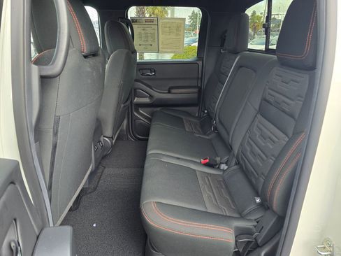 Used 2025 Nissan Frontier PRO-4X w/ Pro Convenience Package image 38