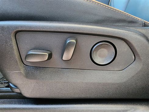 Used 2023 GMC Yukon AT4 image 18