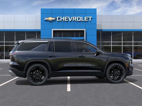 New 2026 Chevrolet Traverse LT w/ Driver Confidence Package AWD/4WD image 5