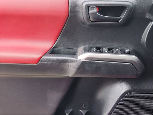 Used 2022 Toyota Tacoma SR5 image 20