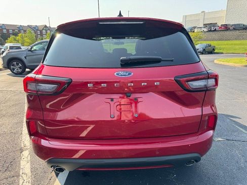 Used 2024 Ford Escape ST-Line w/ Tech Pack #1 FWD image 4