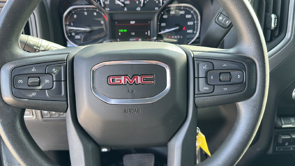 Used 2023 GMC Sierra 3500 Pro w/ Gooseneck/5TH Wheel Package AWD/4WD image 17