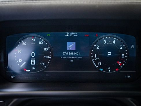 Used 2023 Land Rover Defender 90 S image 27