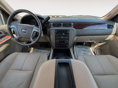 Used 2013 GMC Yukon XL SLT w/ SLT-2 Equipment Package AWD/4WD image 10