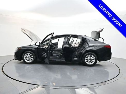 Used 2025 Toyota Camry LE FWD image 37