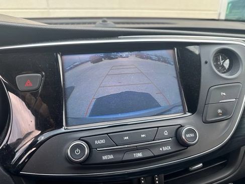 Used 2019 Buick Envision Essence FWD image 25