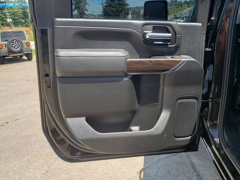 Used 2021 GMC Sierra 3500 SLT AWD/4WD image 14