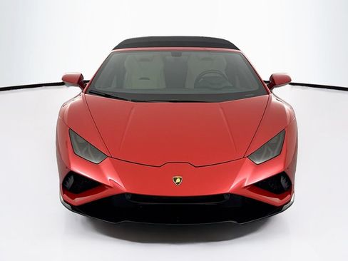 Used 2022 Lamborghini Huracan EVO RWD image 38