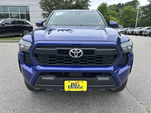 Used 2024 Toyota Tacoma TRD Off-Road AWD/4WD image 2