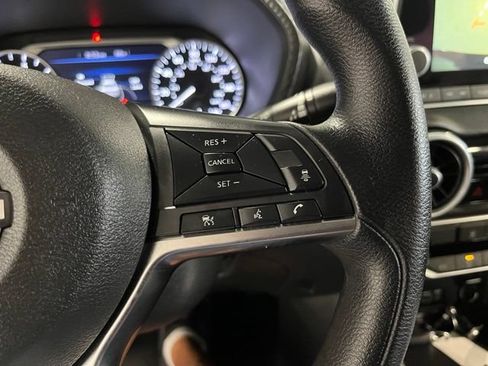 Used 2024 Nissan Sentra SV FWD image 28