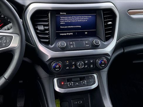 Used 2020 GMC Acadia SLE w/ LPO, Floor Liner Package image 6