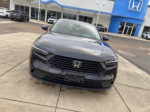 Used 2024 Honda Accord EX image 3