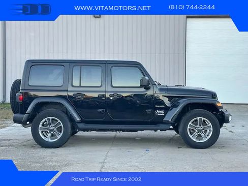 Used 2021 Jeep Wrangler Unlimited Sahara w/ Uconnect 4C Nav & Sound Group image 18