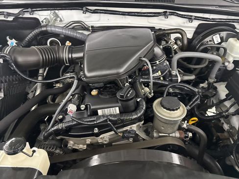 Used 2019 Toyota Tacoma SR image 25