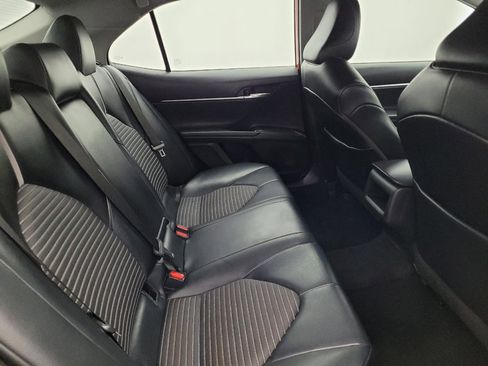 Used 2021 Toyota Camry SE FWD image 19