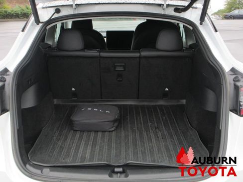 Used 2022 Tesla Model Y Long Range image 6