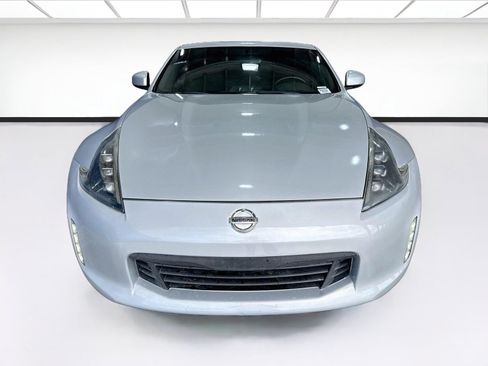 Used 2014 Nissan 370Z Coupe w/ Sport Package RWD image 2