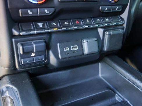 Used 2022 Chevrolet Silverado 2500 LT w/ Convenience Package image 20