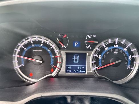 Used 2018 Toyota 4Runner TRD Off-Road Premium image 23