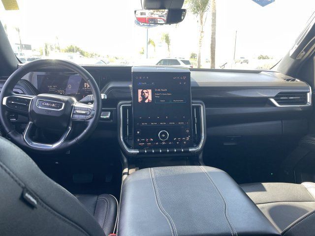 Used 2025 GMC Yukon Elevation w/ Elevation Premium Package AWD/4WD image 20