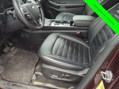 Used 2019 Ford Edge SEL w/ Equipment Group 201A AWD/4WD image 3