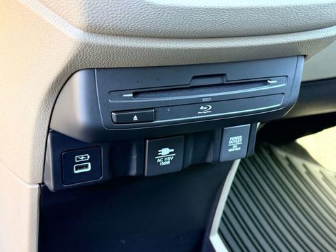 Used 2023 Honda Odyssey Touring image 25