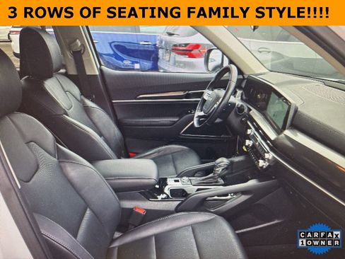 Used 2023 Kia Telluride LX image 11