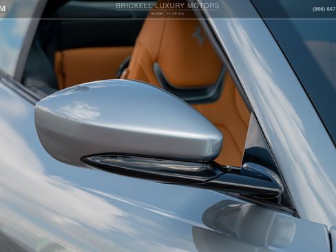 Used 2019 Ferrari Portofino image 61