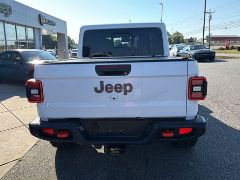 Used 2020 Jeep Gladiator Mojave AWD/4WD image 16