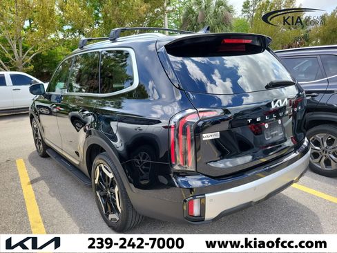 Used 2024 Kia Telluride EX w/ EX Captain's Chair Package image 7
