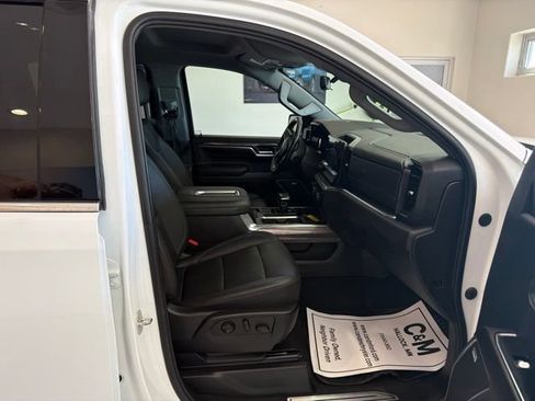 Used 2022 Chevrolet Silverado 1500 LTZ w/ Technology Package AWD/4WD image 21